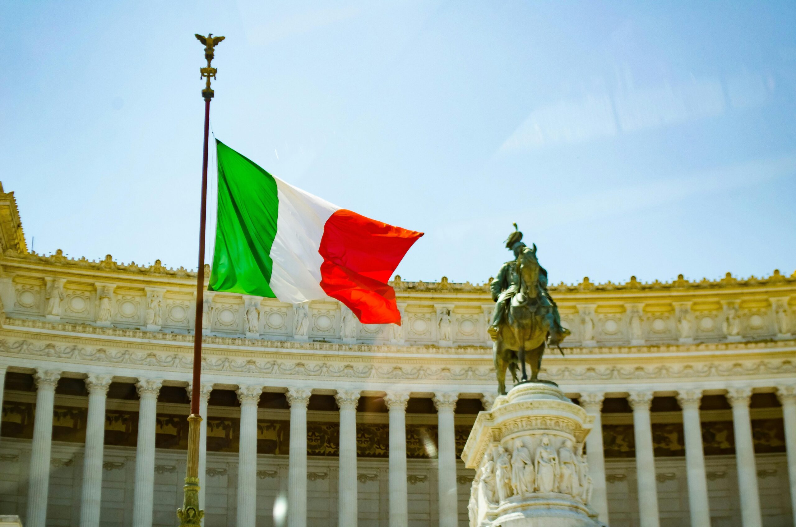 Business Class Flights to Italy in 2026: Best Airlines Compared